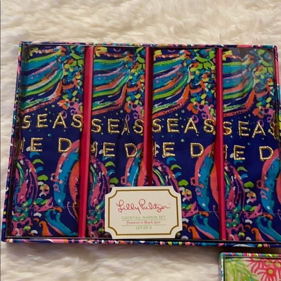 Lilly Pulitzer cocktail napkin bundle - Picture 3 of 5